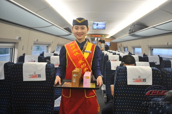 9月10日6時(shí)31分，鄭徐高鐵首趟列車G1908次緩...